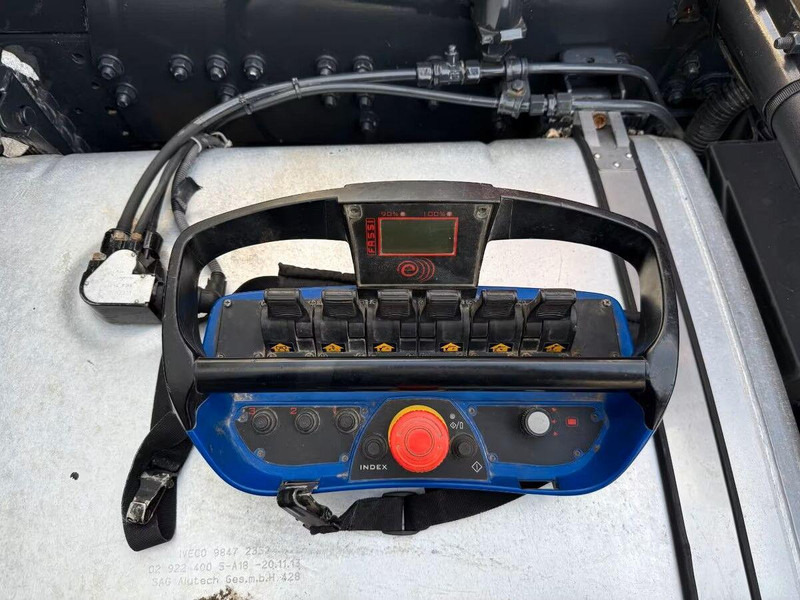 Leasing Iveco Stralis 330 - 3 way tipper + crane Iveco Stralis 330 - 3 way tipper + crane: gambar 16