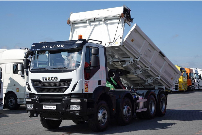 Iveco TRAKKER / 8x4 / WYWROTKA / HYDROBURTA / BORDMATIC / EURO 6 / ME - Truk jungkit: gambar 1 Iveco TRAKKER / 8x4 / WYWROTKA / HYDROBURTA / BORDMATIC / EURO 6 / ME - Truk jungkit: gambar 1