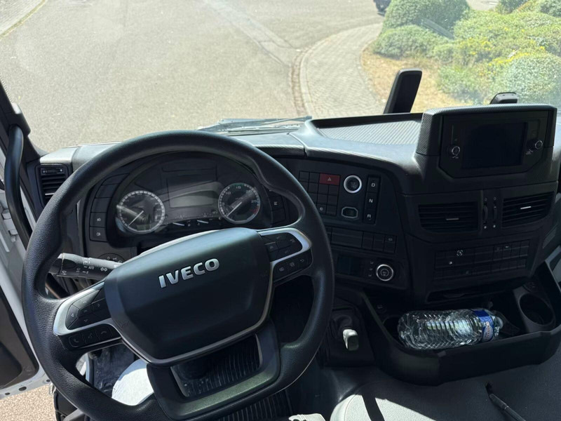 Leasing Iveco X-Way 400 - Mixer truck Iveco X-Way 400 - Mixer truck: gambar 14 Leasing Iveco X-Way 400 - Mixer truck Iveco X-Way 400 - Mixer truck: gambar 14