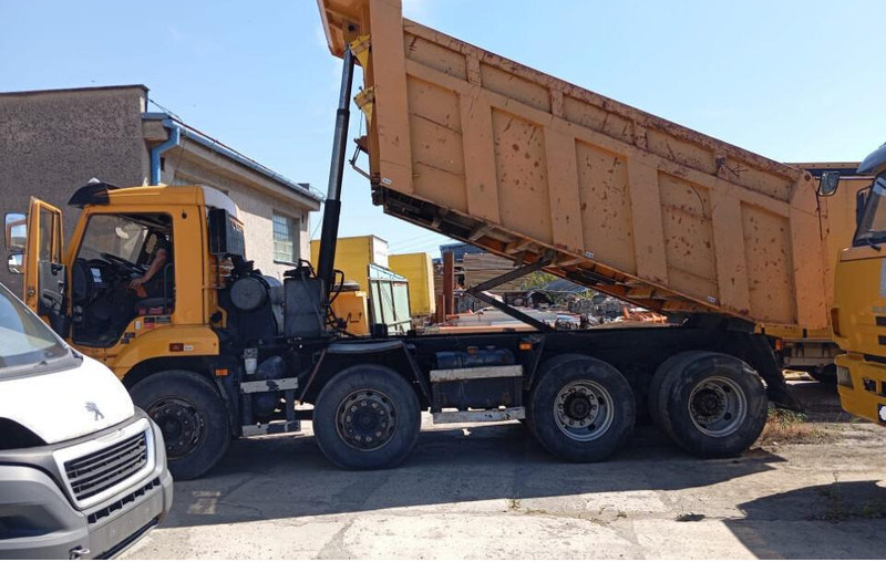 Kamaz 8x4 Tipper 17 m3 - Truk jungkit: gambar 5 Kamaz 8x4 Tipper 17 m3 - Truk jungkit: gambar 5