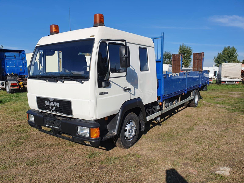MAN 12.224 - Doka trailer - Truk flatbed: gambar 2 MAN 12.224 - Doka trailer - Truk flatbed: gambar 2