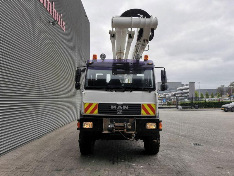 MAN LE 18.280 - Lifting basket 20,3m 4x4 - Platform udara yang dipasang di truk, Truk derek: gambar 2 MAN LE 18.280 - Lifting basket 20,3m 4x4 - Platform udara yang dipasang di truk, Truk derek: gambar 2