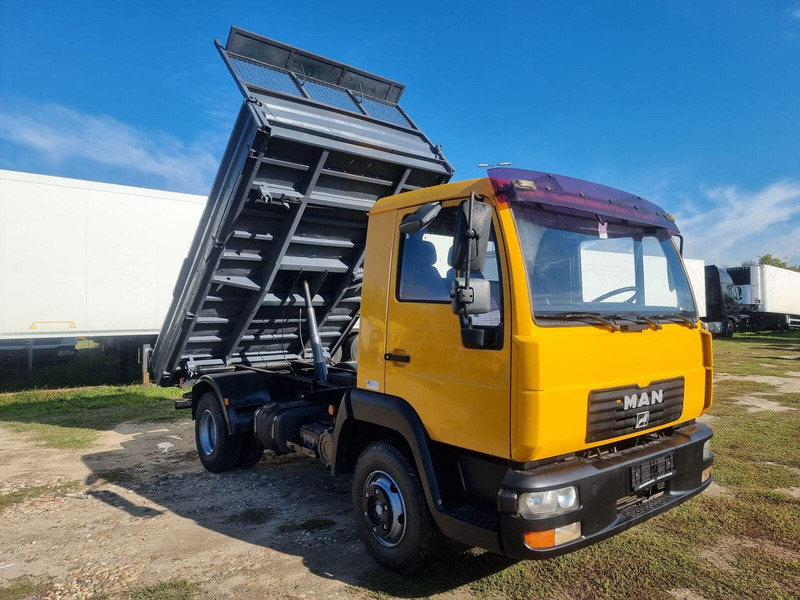 MAN LE 8.180 Meiller Kipper Three-Sided Tipper - 3 old. billencs - T - Truk jungkit: gambar 1 MAN LE 8.180 Meiller Kipper Three-Sided Tipper - 3 old. billencs - T - Truk jungkit: gambar 1