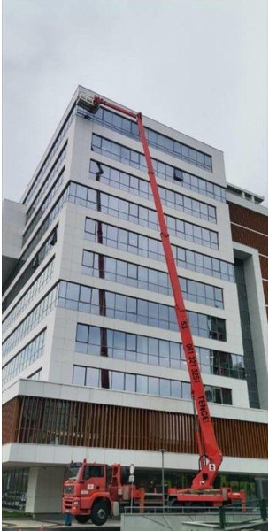 MAN TGA 26.350 6x4 Emelőkosaras 53m - Platform udara yang dipasang di truk: gambar 4 MAN TGA 26.350 6x4 Emelőkosaras 53m - Platform udara yang dipasang di truk: gambar 4