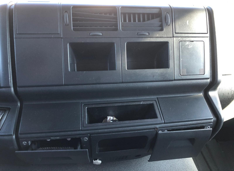 Truk dengan terpal samping MAN TGL 8.210 Pritsche - TOP ZUSTAND: gambar 12