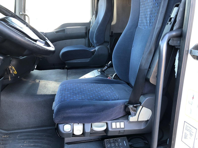 Truk dengan terpal samping MAN TGL 8.210 Pritsche - TOP ZUSTAND: gambar 16