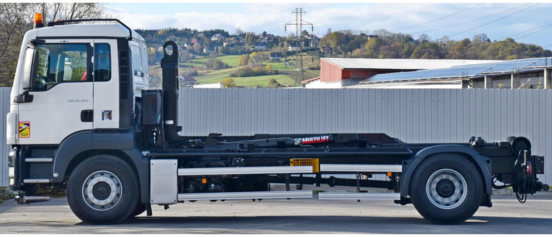 MAN TGS 18.320 Abrollkipper * Top Zustand! - Hook lift: gambar 3 MAN TGS 18.320 Abrollkipper * Top Zustand! - Hook lift: gambar 3