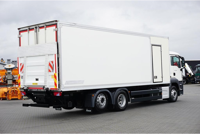 MAN TGS / 26.360 / EURO 6 / CHŁODNIA + WINDA / 20 PALET - Truk berpendingin: gambar 5 MAN TGS / 26.360 / EURO 6 / CHŁODNIA + WINDA / 20 PALET - Truk berpendingin: gambar 5