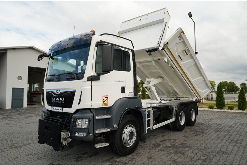 MAN TGS 26.460 - Truk jungkit: gambar 2 MAN TGS 26.460 - Truk jungkit: gambar 2
