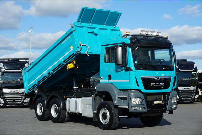 MAN TGS / 26.470 / E 6 / WYWROTKA / 6 X 6 / HYDROBURTA - Truk jungkit: gambar 2 MAN TGS / 26.470 / E 6 / WYWROTKA / 6 X 6 / HYDROBURTA - Truk jungkit: gambar 2