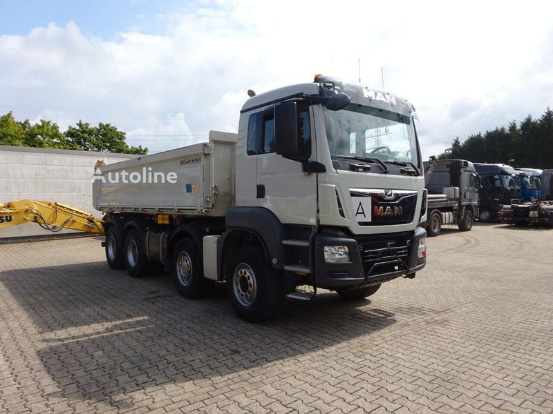 MAN TGS 35.470 - 3 way tipper 8x4 - Truk jungkit: gambar 5 MAN TGS 35.470 - 3 way tipper 8x4 - Truk jungkit: gambar 5