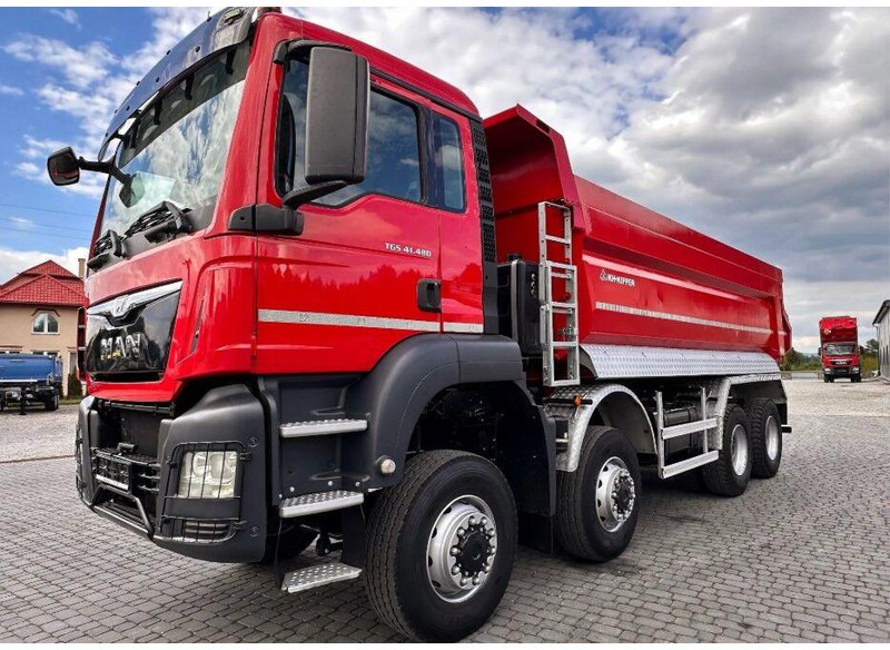 MAN TGS 41.480 8x8 - Truk jungkit: gambar 4 MAN TGS 41.480 8x8 - Truk jungkit: gambar 4
