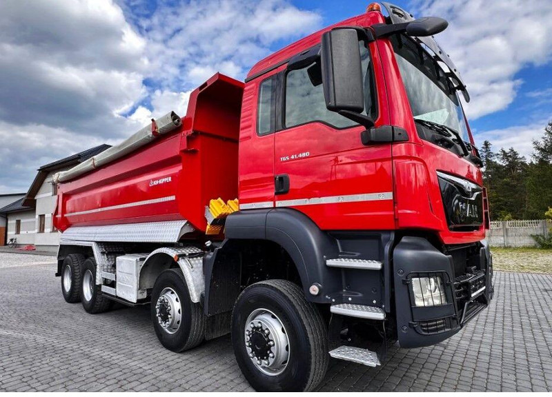 MAN TGS 41.480 8x8 - Truk jungkit: gambar 5 MAN TGS 41.480 8x8 - Truk jungkit: gambar 5