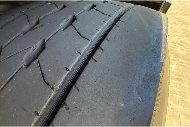 Truk dengan terpal samping MAN TGX 18.470 - Curtain side: gambar 17