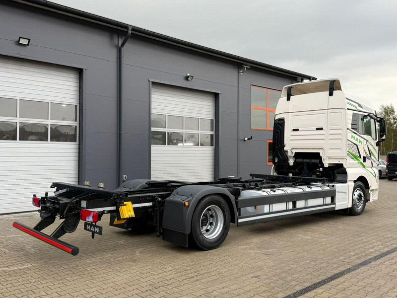 MAN TGX 18.470 // Przebieg 252 tyś. km !!! // Ciężarówka jak nowa // - Truk sasis: gambar 4 MAN TGX 18.470 // Przebieg 252 tyś. km !!! // Ciężarówka jak nowa // - Truk sasis: gambar 4