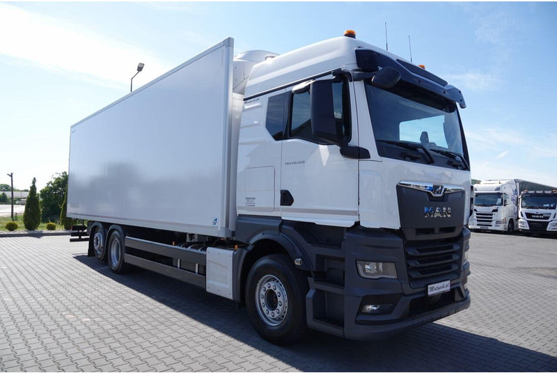 MAN TGX 26.520 / 6x2 / CHŁODNIA -8,6 M / AGREGAT THERMO KING T-1000R - Truk berpendingin: gambar 3 MAN TGX 26.520 / 6x2 / CHŁODNIA -8,6 M / AGREGAT THERMO KING T-1000R - Truk berpendingin: gambar 3