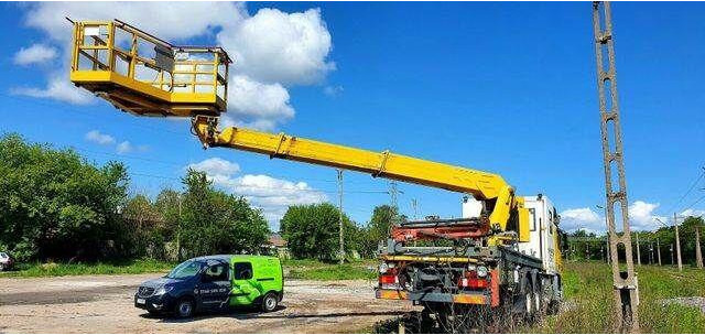Mercedes-Benz 3344 SRT SCHÖRLING Road Rail Railway Zweiweg - Platform udara yang dipasang di truk: gambar 2 Mercedes-Benz 3344 SRT SCHÖRLING Road Rail Railway Zweiweg - Platform udara yang dipasang di truk: gambar 2