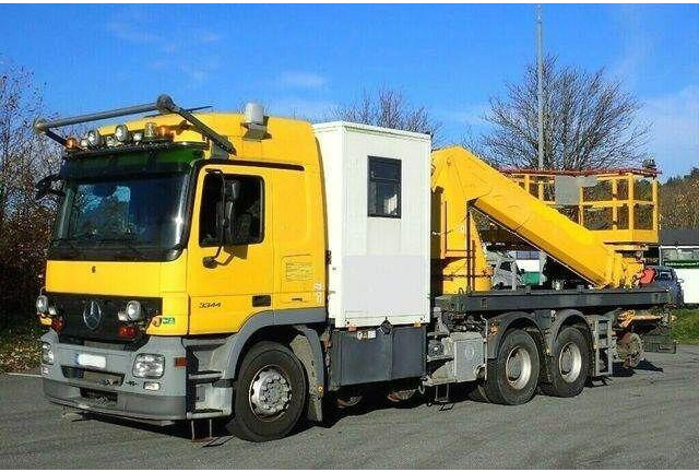 Mercedes-Benz 3344 SRT SCHÖRLING Road Rail Railway Zweiweg - Platform udara yang dipasang di truk: gambar 3 Mercedes-Benz 3344 SRT SCHÖRLING Road Rail Railway Zweiweg - Platform udara yang dipasang di truk: gambar 3