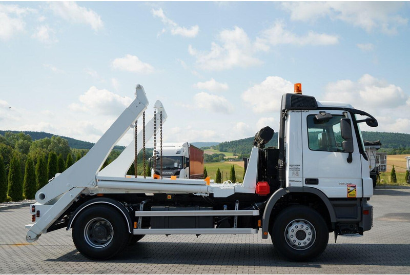 Mercedes-Benz ACTROS 1836 / 4X2 / BRAMOWIEC / PALFINGER M12T / EURO 6 / SPROW - Truk skip loader: gambar 5 Mercedes-Benz ACTROS 1836 / 4X2 / BRAMOWIEC / PALFINGER M12T / EURO 6 / SPROW - Truk skip loader: gambar 5