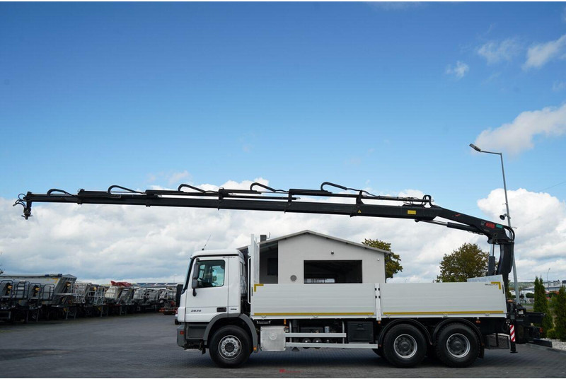 Mercedes-Benz ACTROS 2636 / 6x4 / SKRZYNIOWY 6,5 M + HDS HIAB / MOCNA PODŁOGA - Truk flatbed, Truk derek: gambar 3 Mercedes-Benz ACTROS 2636 / 6x4 / SKRZYNIOWY 6,5 M + HDS HIAB / MOCNA PODŁOGA - Truk flatbed, Truk derek: gambar 3