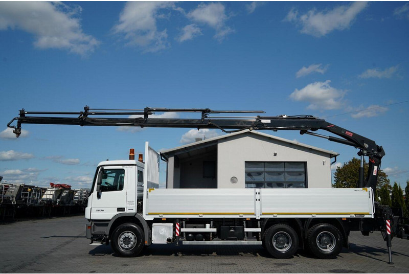 Mercedes-Benz ACTROS 2636 / 6x4 / SKRZYNIOWY 7 M + HDS HIAB - WYSÓW 12,6 M / - Truk flatbed, Truk derek: gambar 3 Mercedes-Benz ACTROS 2636 / 6x4 / SKRZYNIOWY 7 M + HDS HIAB - WYSÓW 12,6 M / - Truk flatbed, Truk derek: gambar 3