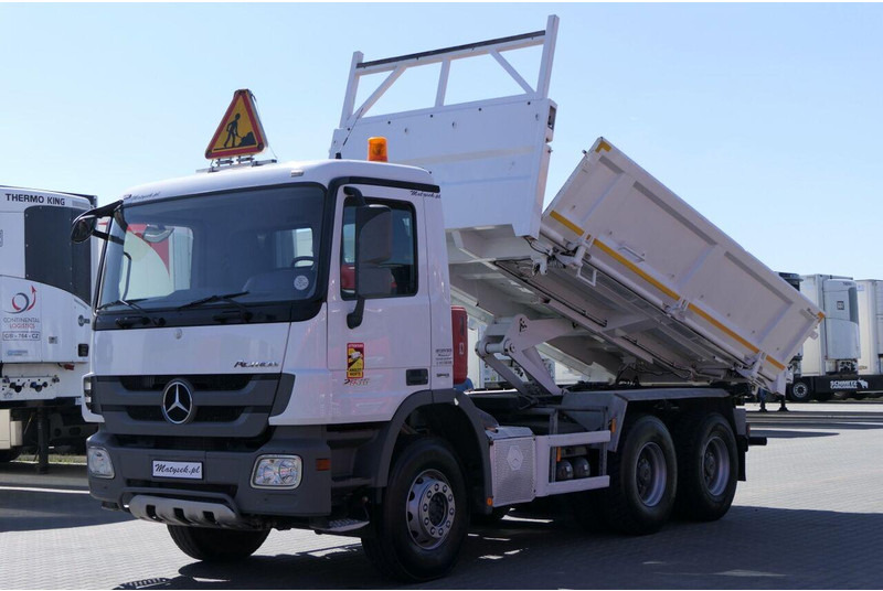 Mercedes-Benz ACTROS 2636 - Truk jungkit: gambar 1 Mercedes-Benz ACTROS 2636 - Truk jungkit: gambar 1
