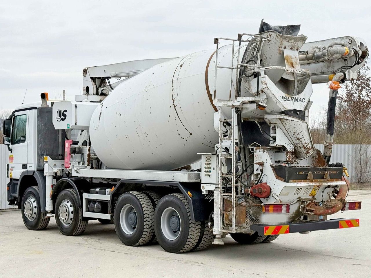 Mercedes-Benz ACTROS 3241 - Truk pompa mixer: gambar 5 Mercedes-Benz ACTROS 3241 - Truk pompa mixer: gambar 5