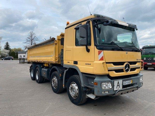 Mercedes-Benz ACTROS 3244 MP3 - Truk jungkit: gambar 4 Mercedes-Benz ACTROS 3244 MP3 - Truk jungkit: gambar 4