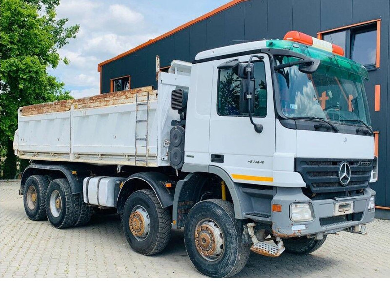 Mercedes-Benz ACTROS 4144 8x8 Tipper - Truk jungkit: gambar 1 Mercedes-Benz ACTROS 4144 8x8 Tipper - Truk jungkit: gambar 1
