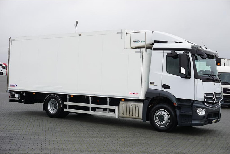 Mercedes-Benz ANTOS / 1830 / EURO 6 / CHŁODNIA + WINDA / 18 PALET - Truk berpendingin: gambar 4 Mercedes-Benz ANTOS / 1830 / EURO 6 / CHŁODNIA + WINDA / 18 PALET - Truk berpendingin: gambar 4