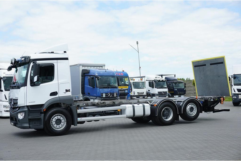 Mercedes-Benz ANTOS / 2535 / ACC / E 6 / BDF + WINDA / 7.15 , 7.45, 7.82 M / O - Pengangkut kontainer/ Container truck: gambar 3 Mercedes-Benz ANTOS / 2535 / ACC / E 6 / BDF + WINDA / 7.15 , 7.45, 7.82 M / O - Pengangkut kontainer/ Container truck: gambar 3