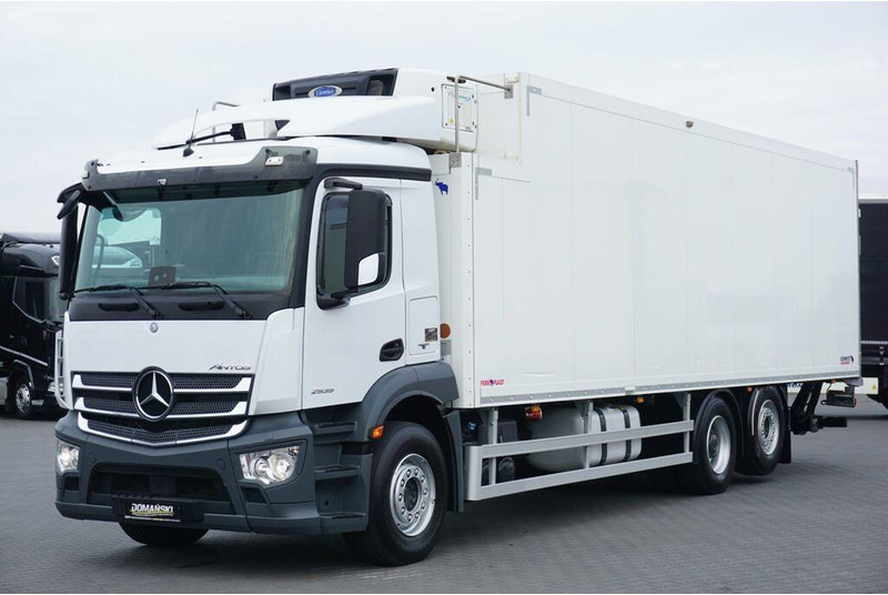 Mercedes-Benz ANTOS / 2535 / EURO 6 / CHŁODNIA + WINDA / 23 PALETY / OŚ SKRĘTN - Truk berpendingin: gambar 2 Mercedes-Benz ANTOS / 2535 / EURO 6 / CHŁODNIA + WINDA / 23 PALETY / OŚ SKRĘTN - Truk berpendingin: gambar 2