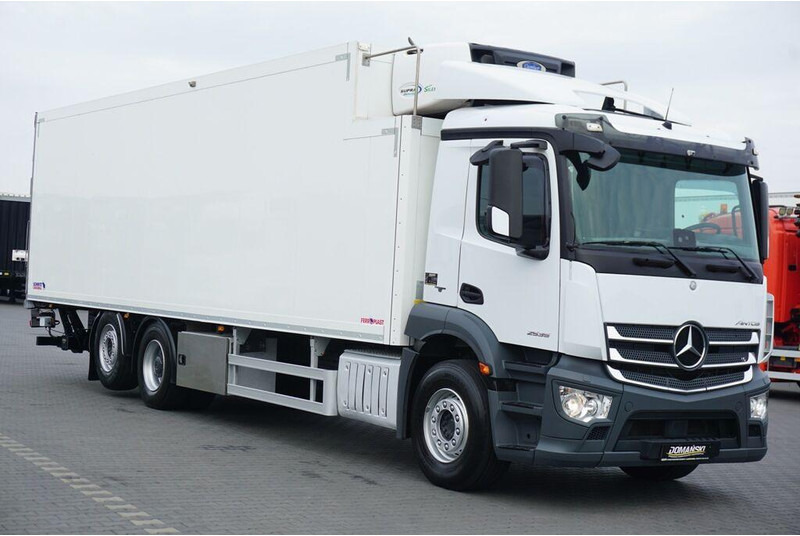 Mercedes-Benz ANTOS / 2535 / EURO 6 / CHŁODNIA + WINDA / 23 PALETY / OŚ SKRĘTN - Truk berpendingin: gambar 1 Mercedes-Benz ANTOS / 2535 / EURO 6 / CHŁODNIA + WINDA / 23 PALETY / OŚ SKRĘTN - Truk berpendingin: gambar 1