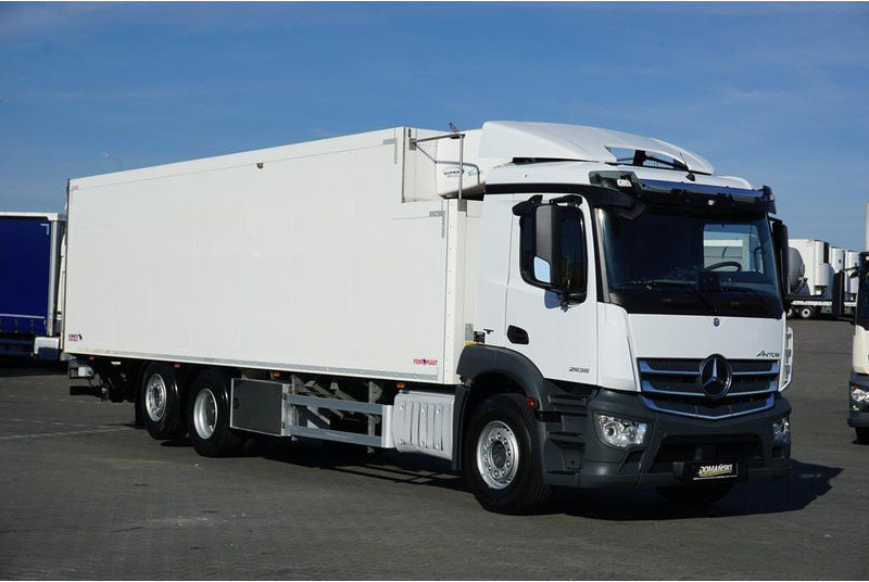 Mercedes-Benz ANTOS / 2535 / EURO 6 / CHŁODNIA + WINDA / 23 PALETY / OŚ SKRĘTN - Truk berpendingin: gambar 2 Mercedes-Benz ANTOS / 2535 / EURO 6 / CHŁODNIA + WINDA / 23 PALETY / OŚ SKRĘTN - Truk berpendingin: gambar 2