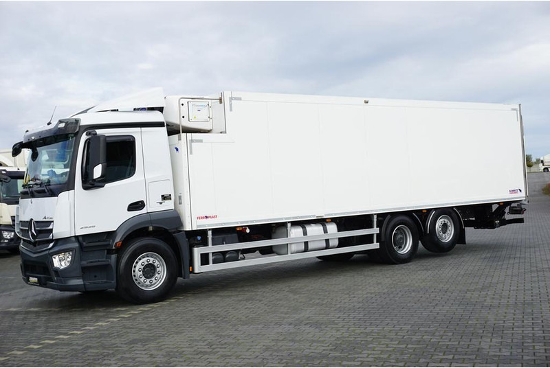 Mercedes-Benz ANTOS / 2535 / EURO 6 / CHŁODNIA + WINDA / 23 PALETY / OŚ SKRĘTN - Truk berpendingin: gambar 3 Mercedes-Benz ANTOS / 2535 / EURO 6 / CHŁODNIA + WINDA / 23 PALETY / OŚ SKRĘTN - Truk berpendingin: gambar 3