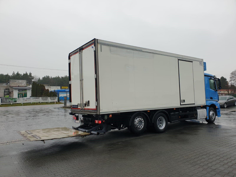 Mercedes-Benz ANTOS 2540 REFRIGERATOR + LIFT + SIDE DOOR - Truk berpendingin: gambar 4 Mercedes-Benz ANTOS 2540 REFRIGERATOR + LIFT + SIDE DOOR - Truk berpendingin: gambar 4