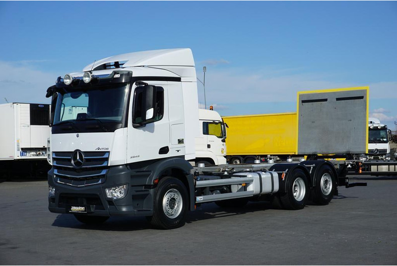 Mercedes-Benz ANTOS / 2545 / ACC / E 6 / BDF + WINDA / 7.15 , 7.45, 7.82 M / O - Truk sasis: gambar 2 Mercedes-Benz ANTOS / 2545 / ACC / E 6 / BDF + WINDA / 7.15 , 7.45, 7.82 M / O - Truk sasis: gambar 2