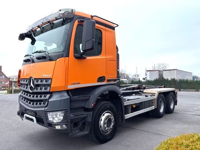 Mercedes-Benz AROCS 2636L 6x4 Hook Lift - Hook lift: gambar 2 Mercedes-Benz AROCS 2636L 6x4 Hook Lift - Hook lift: gambar 2