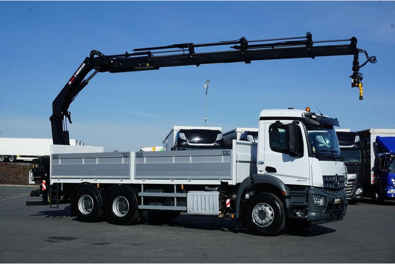 Mercedes-Benz AROCS / 2643 / 6 X 4 / SKRZYNIOWY + HDS / HIAB 228 E – 4 / WYS. - Truk flatbed, Truk derek: gambar 4 Mercedes-Benz AROCS / 2643 / 6 X 4 / SKRZYNIOWY + HDS / HIAB 228 E – 4 / WYS. - Truk flatbed, Truk derek: gambar 4