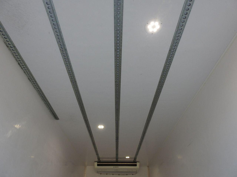 Truk berpendingin Mercedes-Benz ATEGO 12.24 KONTENER CHŁODNIA -10*C WINDA 16 PALET FUNKCJA GRZAN: gambar 14 Truk berpendingin Mercedes-Benz ATEGO 12.24 KONTENER CHŁODNIA -10*C WINDA 16 PALET FUNKCJA GRZAN: gambar 14