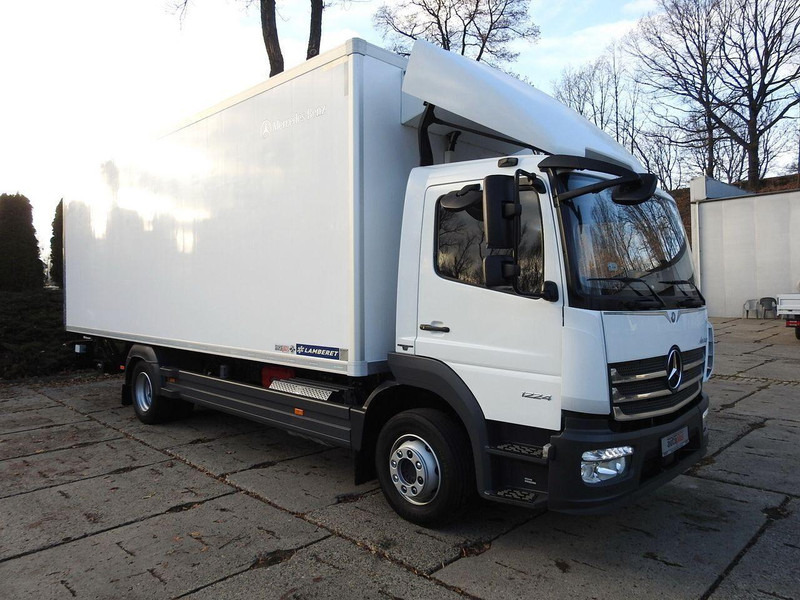 Mercedes-Benz ATEGO 12.24 KONTENER CHŁODNIA -10*C WINDA 16 PALET FUNKCJA GRZAN - Truk berpendingin: gambar 4 Mercedes-Benz ATEGO 12.24 KONTENER CHŁODNIA -10*C WINDA 16 PALET FUNKCJA GRZAN - Truk berpendingin: gambar 4