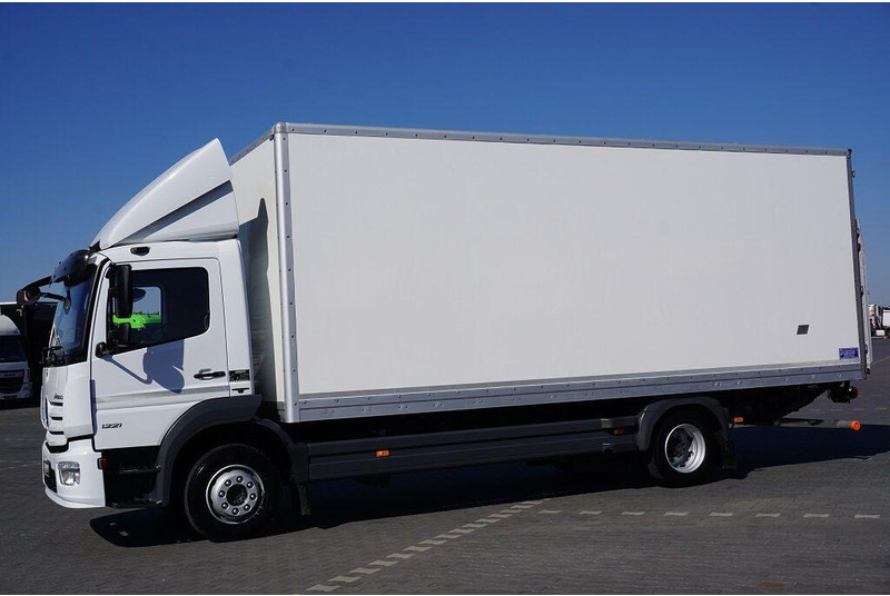 Mercedes-Benz ATEGO / 1221 / ACC / EURO 6 / KONTENER + WINDA / 17 PALET - Truk box: gambar 3 Mercedes-Benz ATEGO / 1221 / ACC / EURO 6 / KONTENER + WINDA / 17 PALET - Truk box: gambar 3