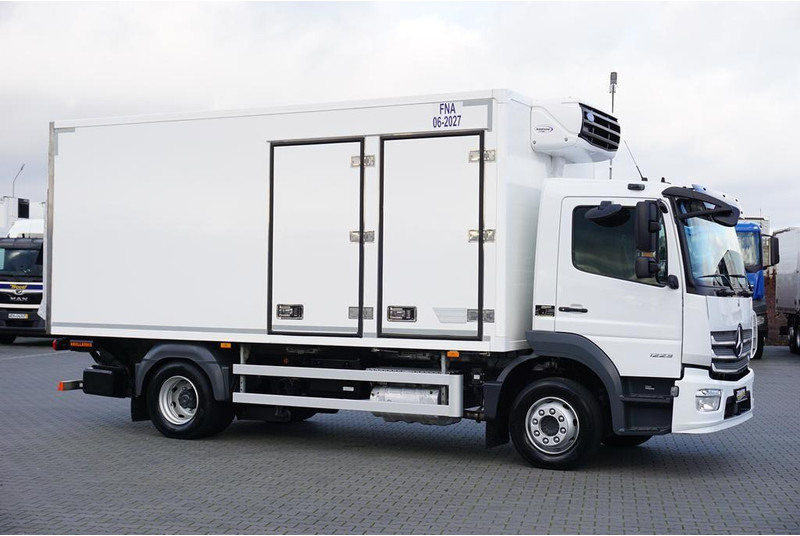 Mercedes-Benz ATEGO / 1223 / ACC / EURO 6 / CHŁODNIA + WINDA / MULTITEMPERATUR - Truk berpendingin: gambar 5 Mercedes-Benz ATEGO / 1223 / ACC / EURO 6 / CHŁODNIA + WINDA / MULTITEMPERATUR - Truk berpendingin: gambar 5