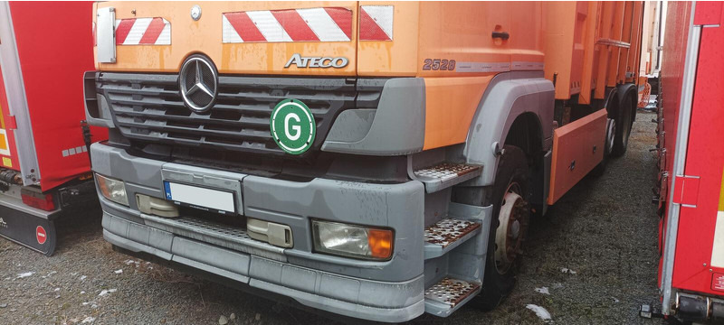 Mercedes-Benz ATEGO 2528 2628 ZOELLER MEDIUM Garbage Truck - Truk sampah: gambar 1 Mercedes-Benz ATEGO 2528 2628 ZOELLER MEDIUM Garbage Truck - Truk sampah: gambar 1