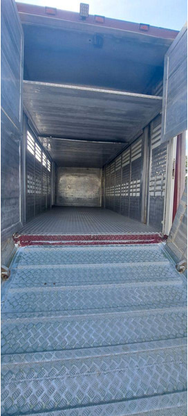 Truk pengangkut hewan Mercedes-Benz Actros 1851: gambar 7 Truk pengangkut hewan Mercedes-Benz Actros 1851: gambar 7