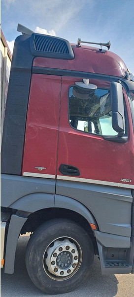 Mercedes-Benz Actros 1851 - Truk pengangkut hewan: gambar 4 Mercedes-Benz Actros 1851 - Truk pengangkut hewan: gambar 4