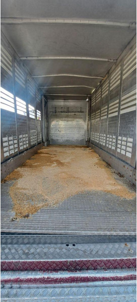 Truk pengangkut hewan Mercedes-Benz Actros 1851: gambar 8 Truk pengangkut hewan Mercedes-Benz Actros 1851: gambar 8