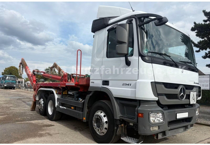 Mercedes-Benz Actros 2541 - Meiller AK 16 T Absetzkipper - Truk skip loader: gambar 4 Mercedes-Benz Actros 2541 - Meiller AK 16 T Absetzkipper - Truk skip loader: gambar 4
