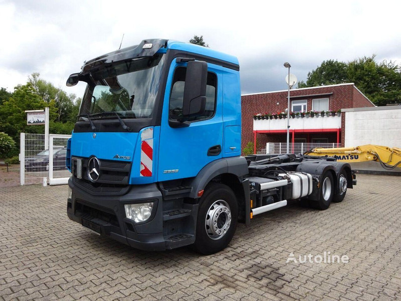 Mercedes-Benz Antos 2533 - Hook lift truck 6x2 - Hook lift: gambar 2 Mercedes-Benz Antos 2533 - Hook lift truck 6x2 - Hook lift: gambar 2