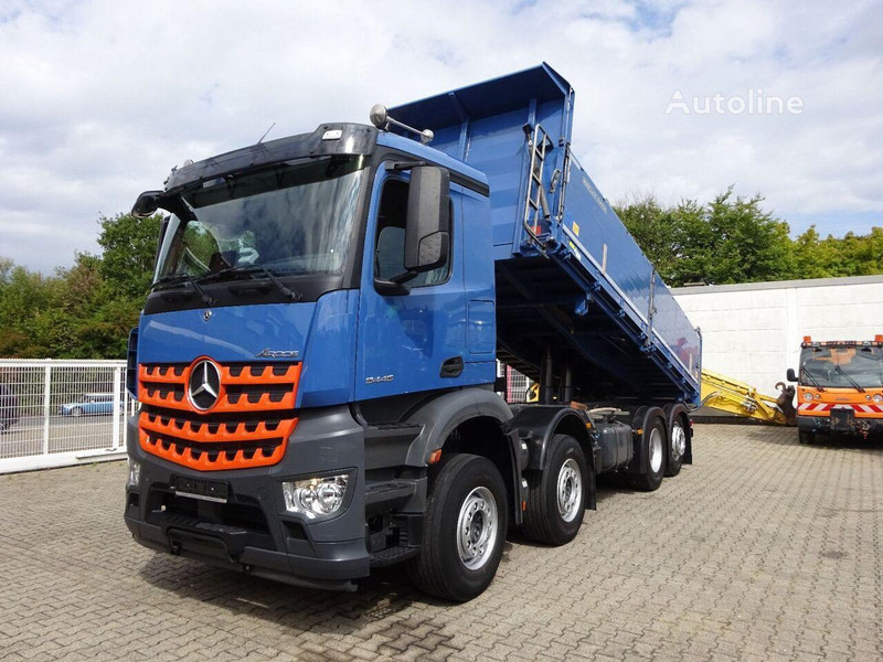 Mercedes-Benz Arocs 3446 - Tipper truck - Truk jungkit: gambar 1 Mercedes-Benz Arocs 3446 - Tipper truck - Truk jungkit: gambar 1